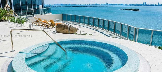 488 NE 18th St 802, Miami, FL 33132