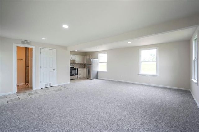 1129 NW US 50 Highway, Centerview, MO 64019