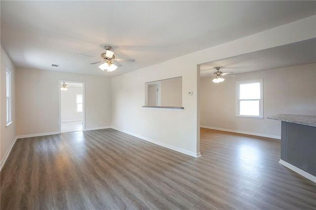 1129 NW US 50 Highway, Centerview, MO 64019