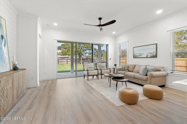 1005 6 Avenue N, Jacksonville Beach, FL 32250