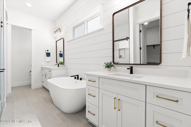 1005 6 Avenue N, Jacksonville Beach, FL 32250