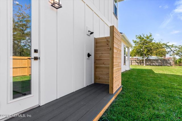 1005 6 Avenue N, Jacksonville Beach, FL 32250