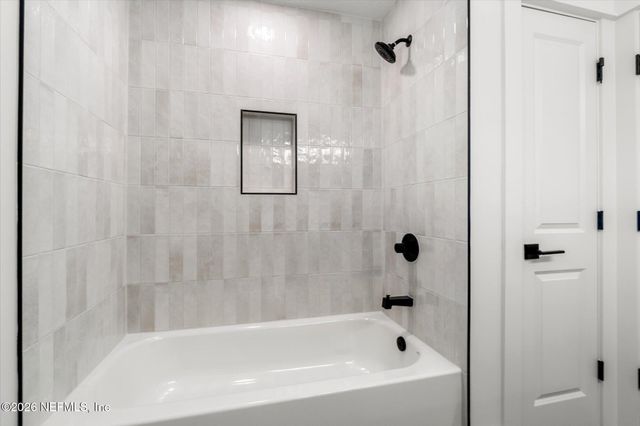 1005 6 Avenue N, Jacksonville Beach, FL 32250