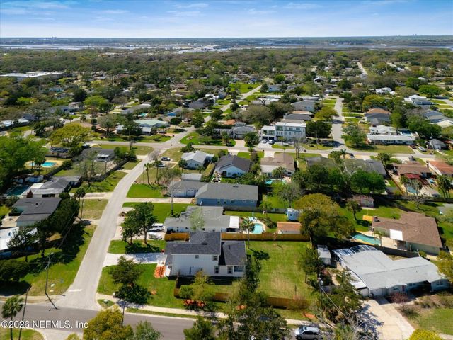 1005 6 Avenue N, Jacksonville Beach, FL 32250