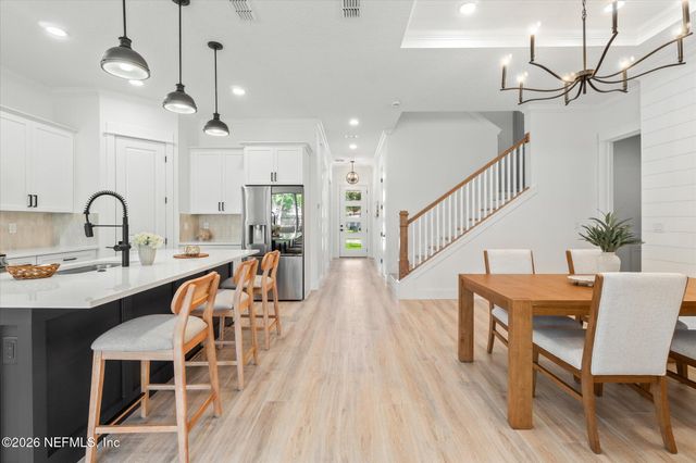 1005 6 Avenue N, Jacksonville Beach, FL 32250