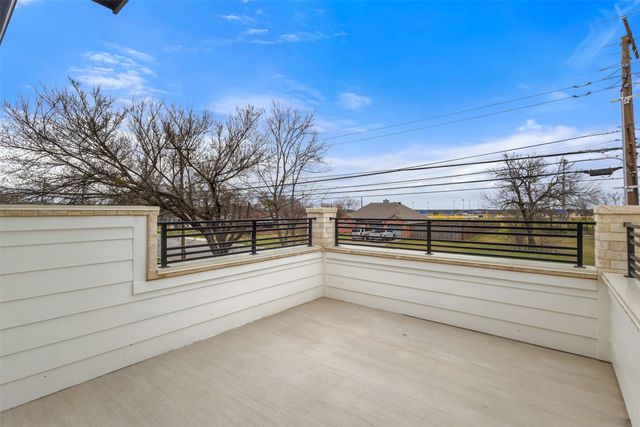 1408 E 1st North, Kaufman, TX 75142