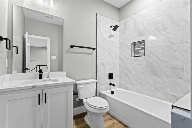 1408 E 1st North, Kaufman, TX 75142