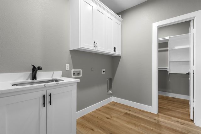 1408 E 1st North, Kaufman, TX 75142