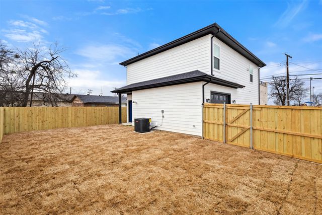 1408 E 1st North, Kaufman, TX 75142