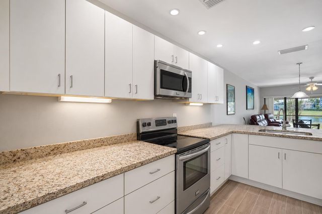 3408 Cypress Trail 104, West Palm Beach, FL 33417