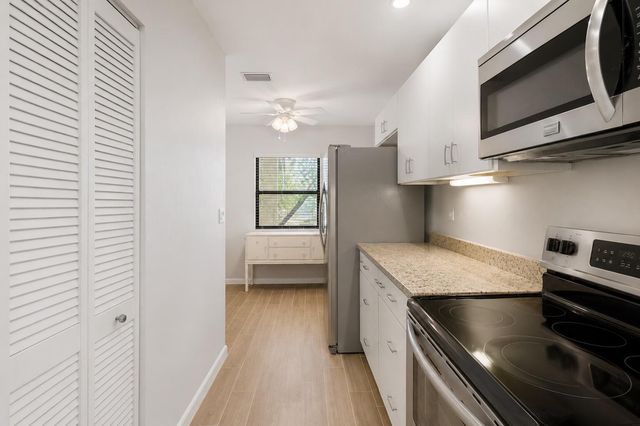3408 Cypress Trail 104, West Palm Beach, FL 33417