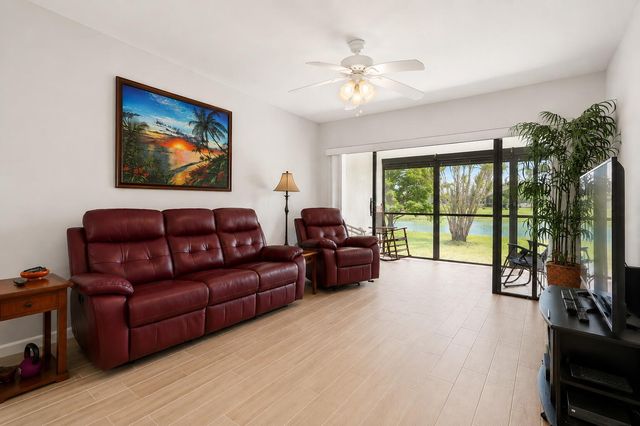 3408 Cypress Trail 104, West Palm Beach, FL 33417
