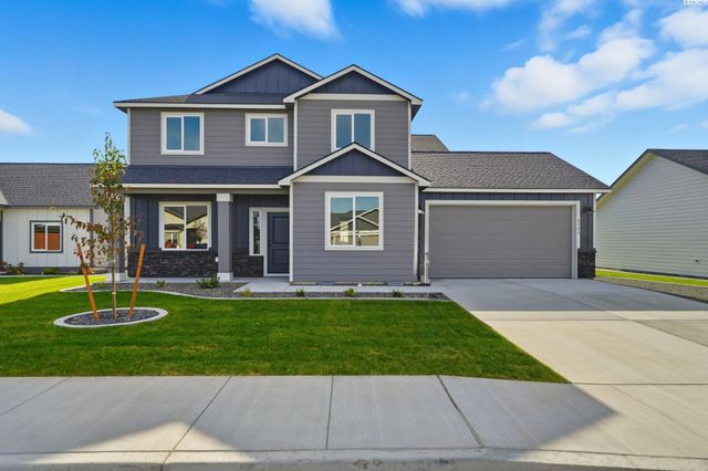 8806 Dusty Maiden Dr, Pasco, WA 99301