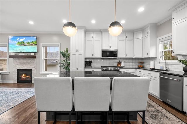 4608 SW 8th Street, Blue Springs, MO 64015