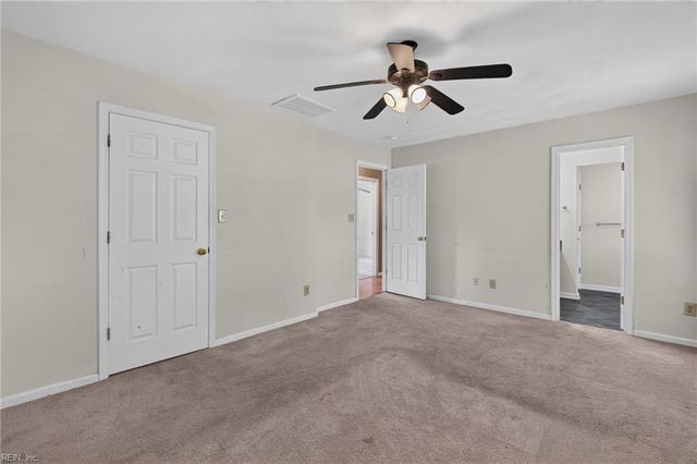 2704 Pendragon CT, Chesapeake, VA 23323