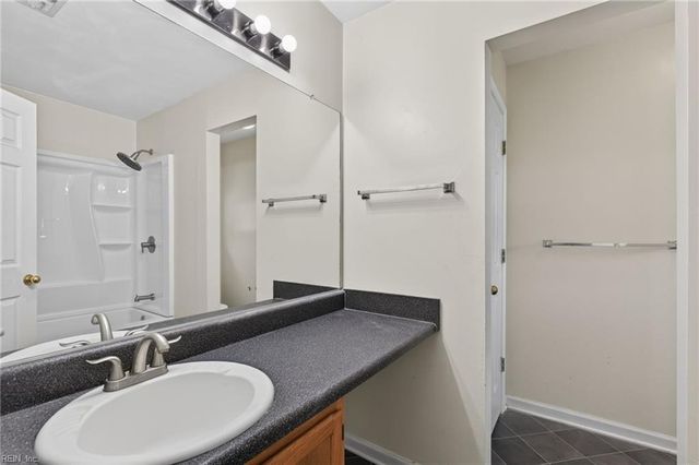 2704 Pendragon CT, Chesapeake, VA 23323