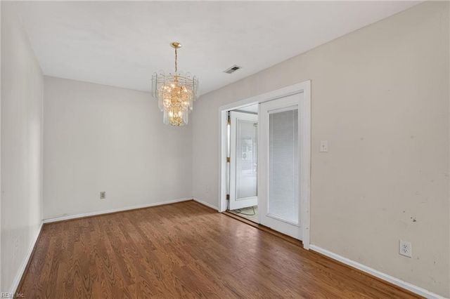 2704 Pendragon CT, Chesapeake, VA 23323