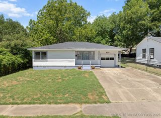 909 SE D Street, Ardmore, OK 73401