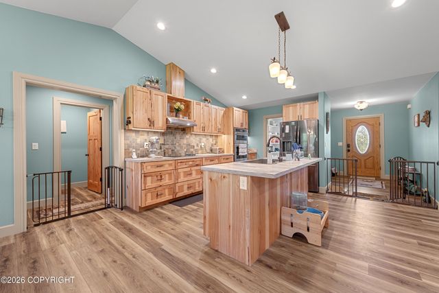 7355 E Narnia Circle, Palmer, AK 99645