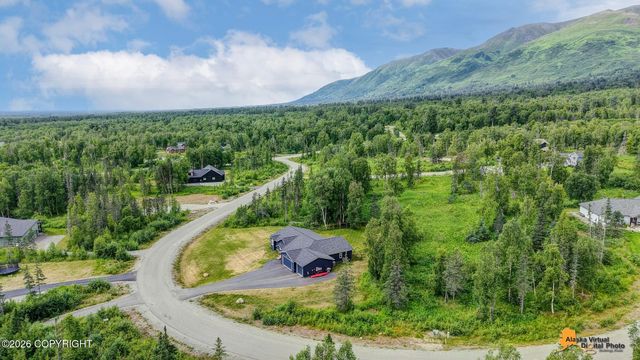 7355 E Narnia Circle, Palmer, AK 99645