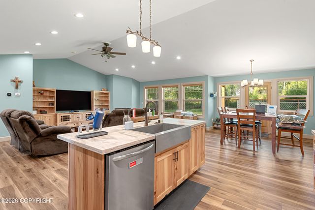7355 E Narnia Circle, Palmer, AK 99645
