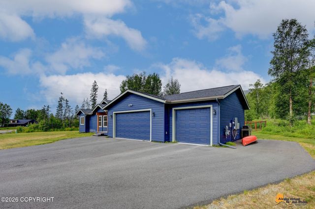 7355 E Narnia Circle, Palmer, AK 99645