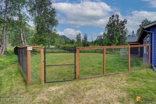 7355 E Narnia Circle, Palmer, AK 99645