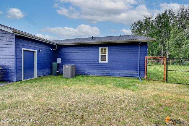 7355 E Narnia Circle, Palmer, AK 99645