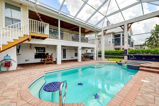 18110 Parkridge CT, Fort Myers, FL 33908