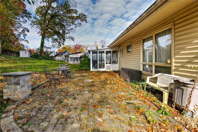 2050 Chapel Hill Drive, Youngstown, OH 44511