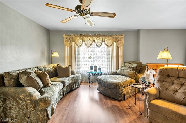 2050 Chapel Hill Drive, Youngstown, OH 44511