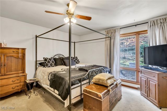 2050 Chapel Hill Drive, Youngstown, OH 44511