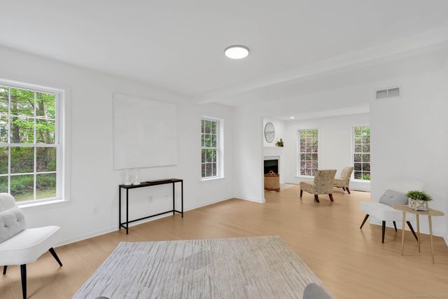 9-A Alice Drive, Burlington, CT 06013