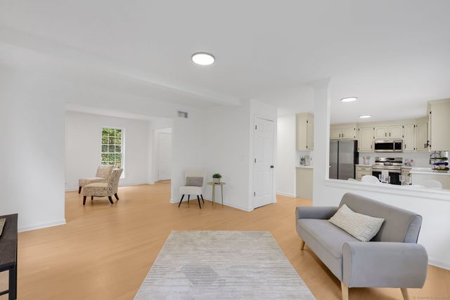 9-A Alice Drive, Burlington, CT 06013