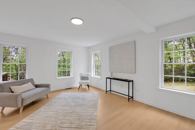 9-A Alice Drive, Burlington, CT 06013