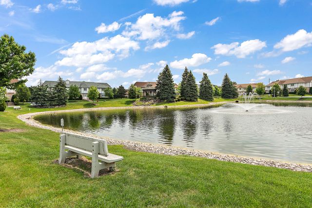 5 Saint Moritz Drive 101, Palos Park, IL 60464