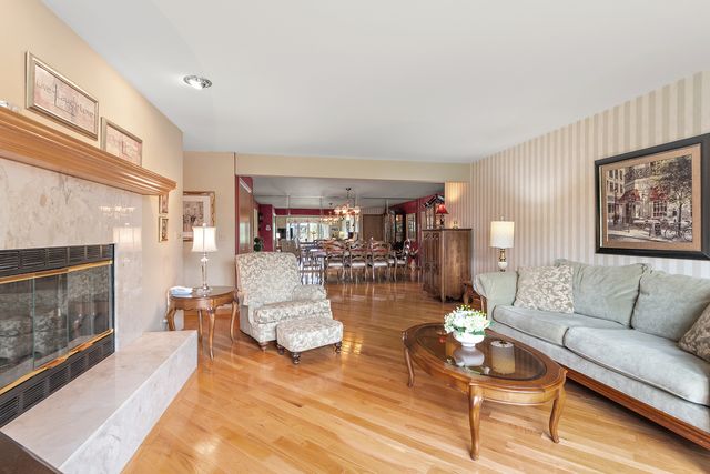 5 Saint Moritz Drive 101, Palos Park, IL 60464