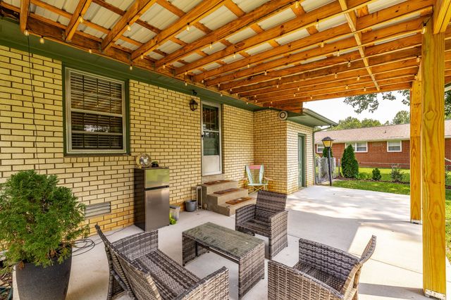 934 Temple Ct, Murfreesboro, TN 37130
