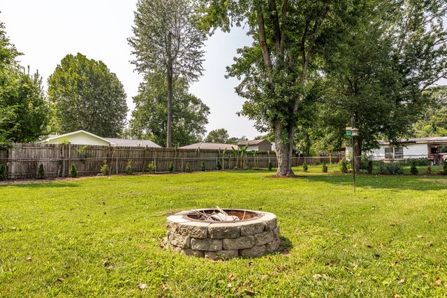 934 Temple Ct, Murfreesboro, TN 37130