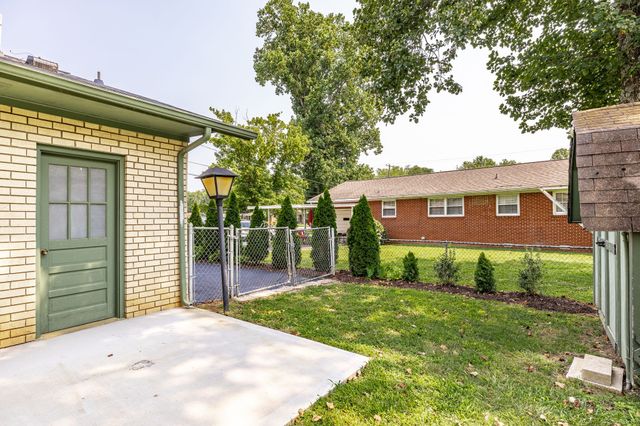 934 Temple Ct, Murfreesboro, TN 37130