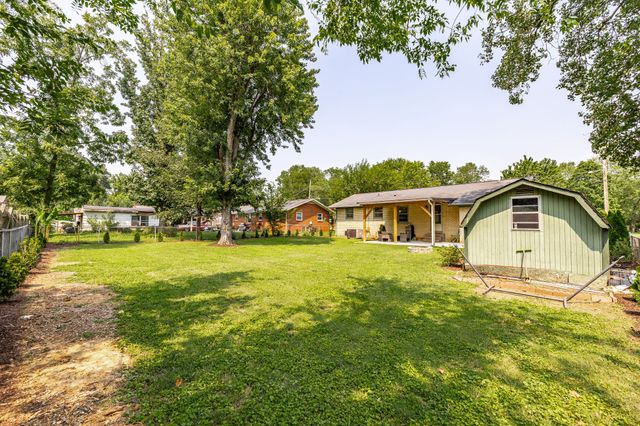 934 Temple Ct, Murfreesboro, TN 37130