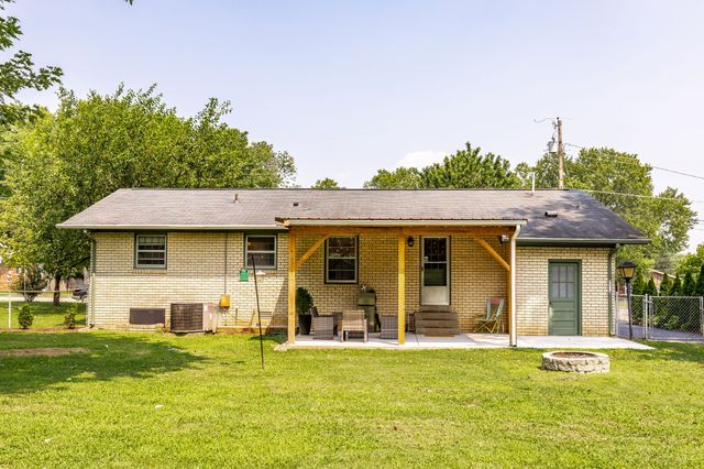 934 Temple Ct, Murfreesboro, TN 37130