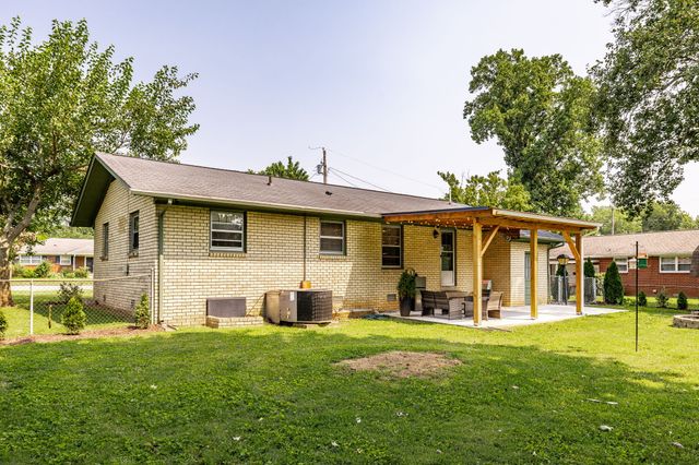 934 Temple Ct, Murfreesboro, TN 37130