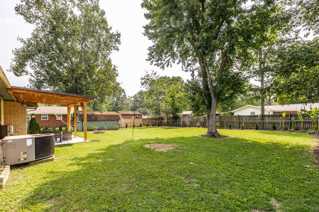 934 Temple Ct, Murfreesboro, TN 37130