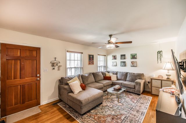 934 Temple Ct, Murfreesboro, TN 37130