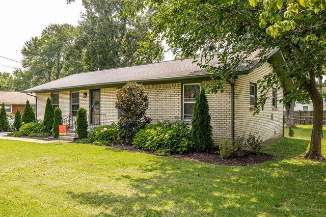 934 Temple Ct, Murfreesboro, TN 37130