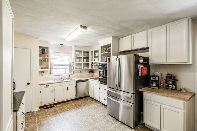 934 Temple Ct, Murfreesboro, TN 37130