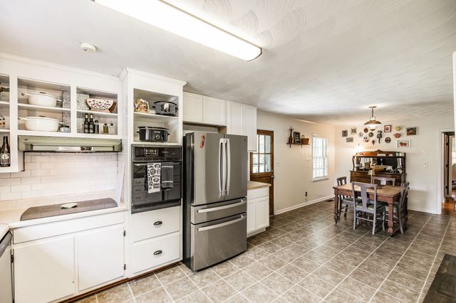 934 Temple Ct, Murfreesboro, TN 37130