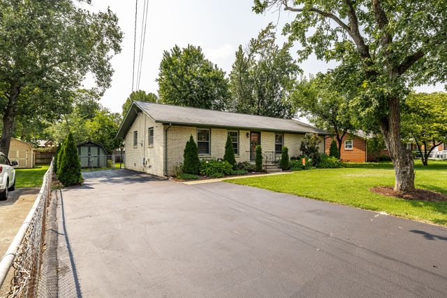 934 Temple Ct, Murfreesboro, TN 37130