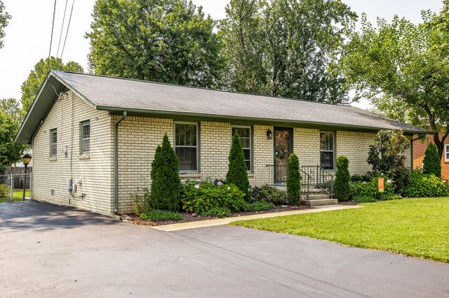 934 Temple Ct, Murfreesboro, TN 37130